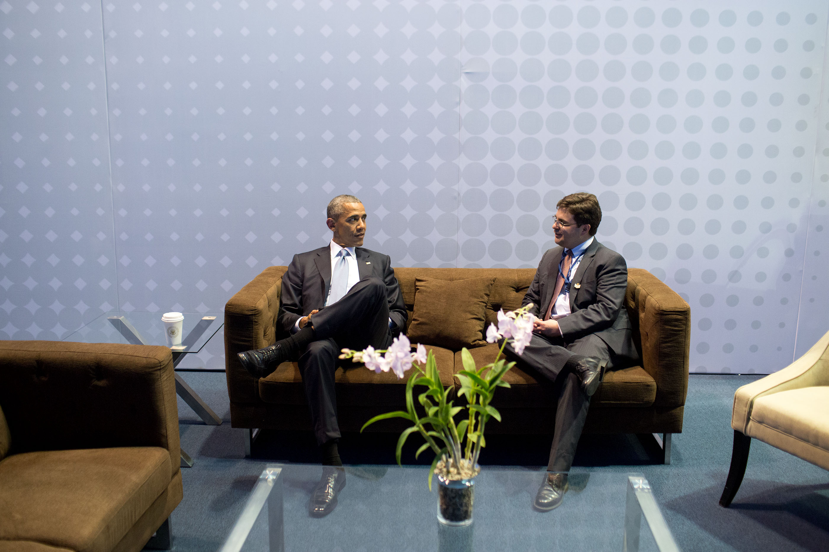 The President talks backstage with Ricardo Zuniga, the National Security Council's Senior Director for Western Hemisphere Affairs. (Official White House Photo by Pete Souza