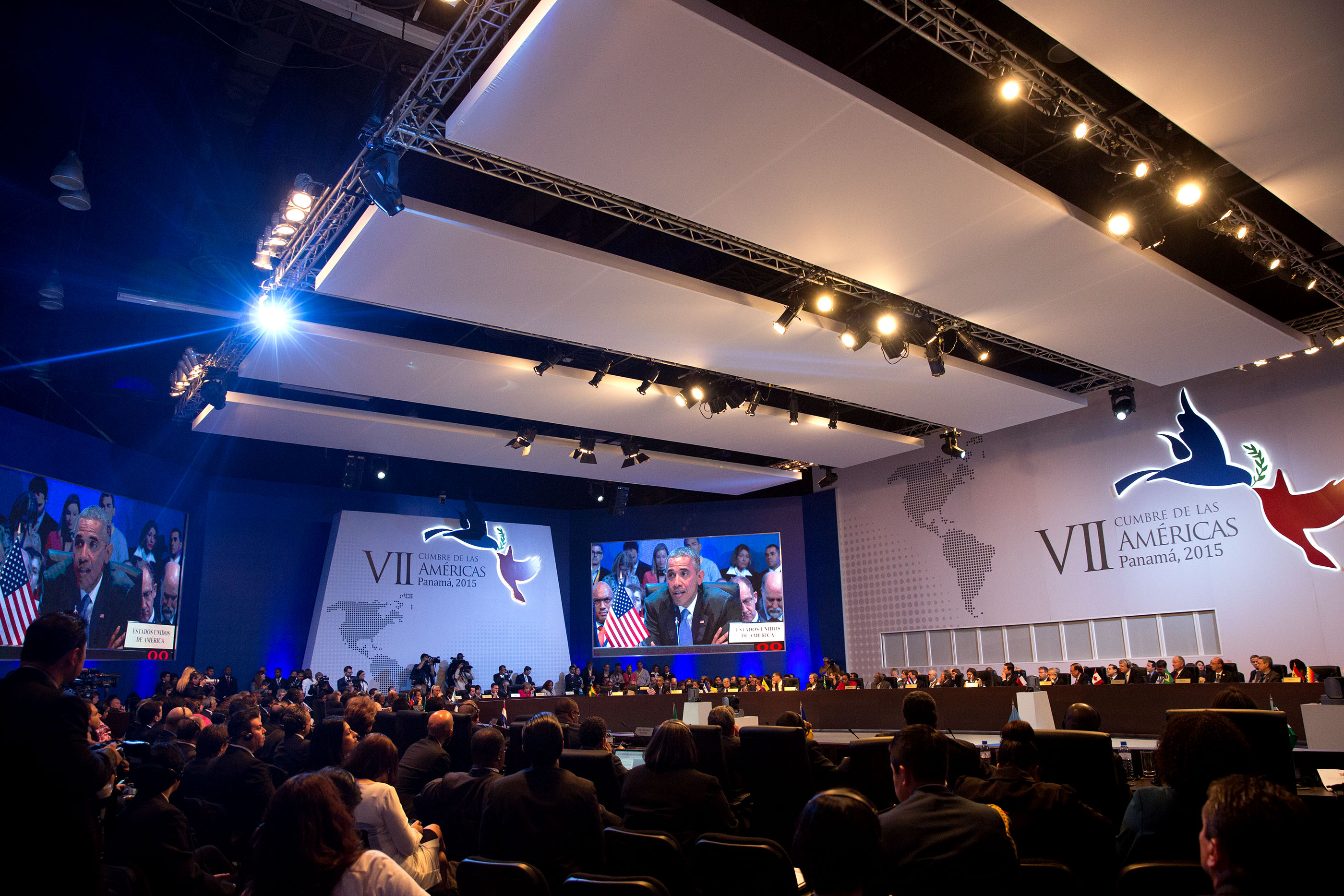 President Obama participates in the Summit of the Americas First Plenary Session at the Atlapa Convention Center, April 11, 2015. (Official White House Photo by Amanda Lucidon