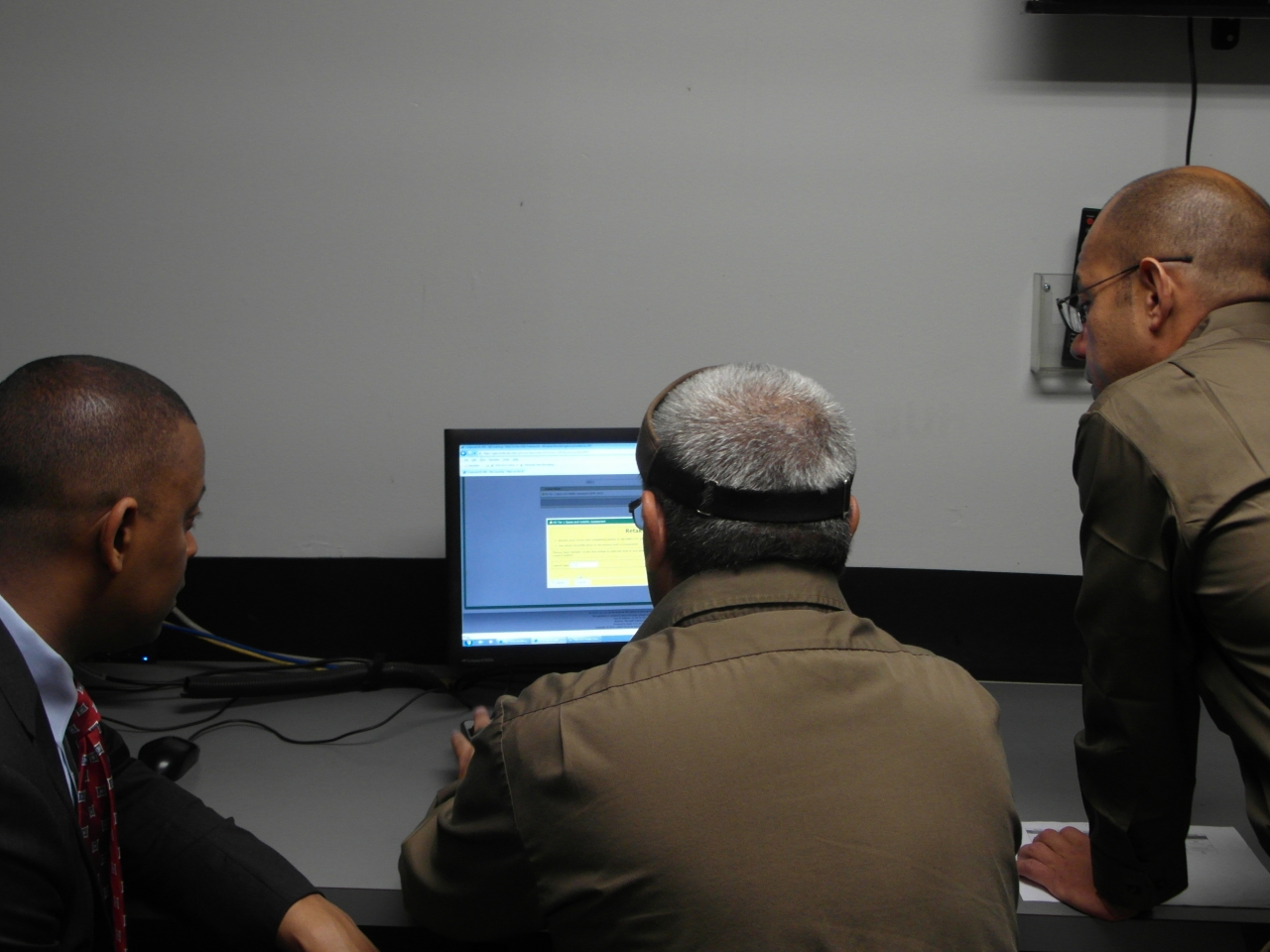 Secretary Anthony Foxx meets with UPS staff (3)