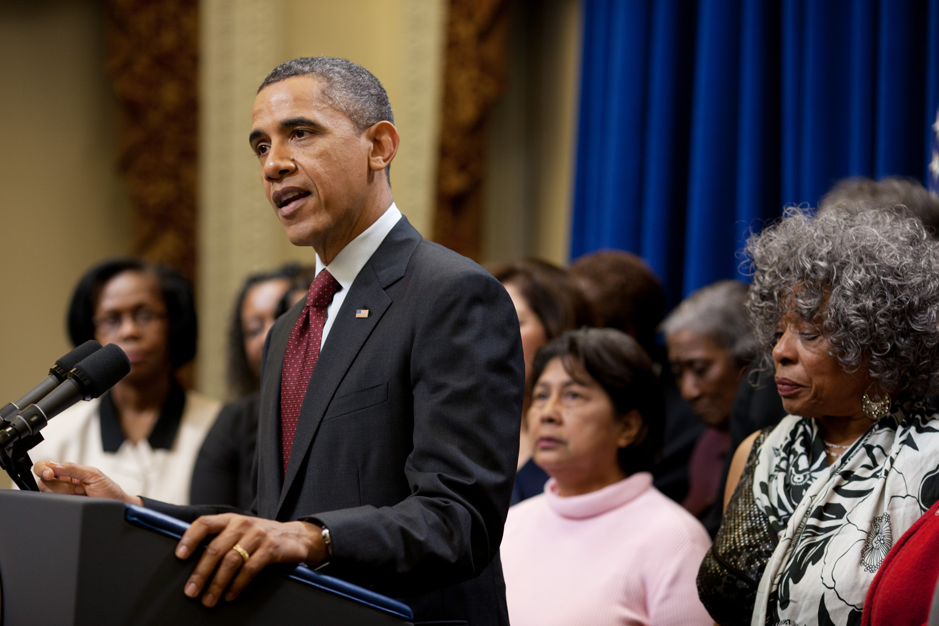 20111215 President Obama with Pauline Beck