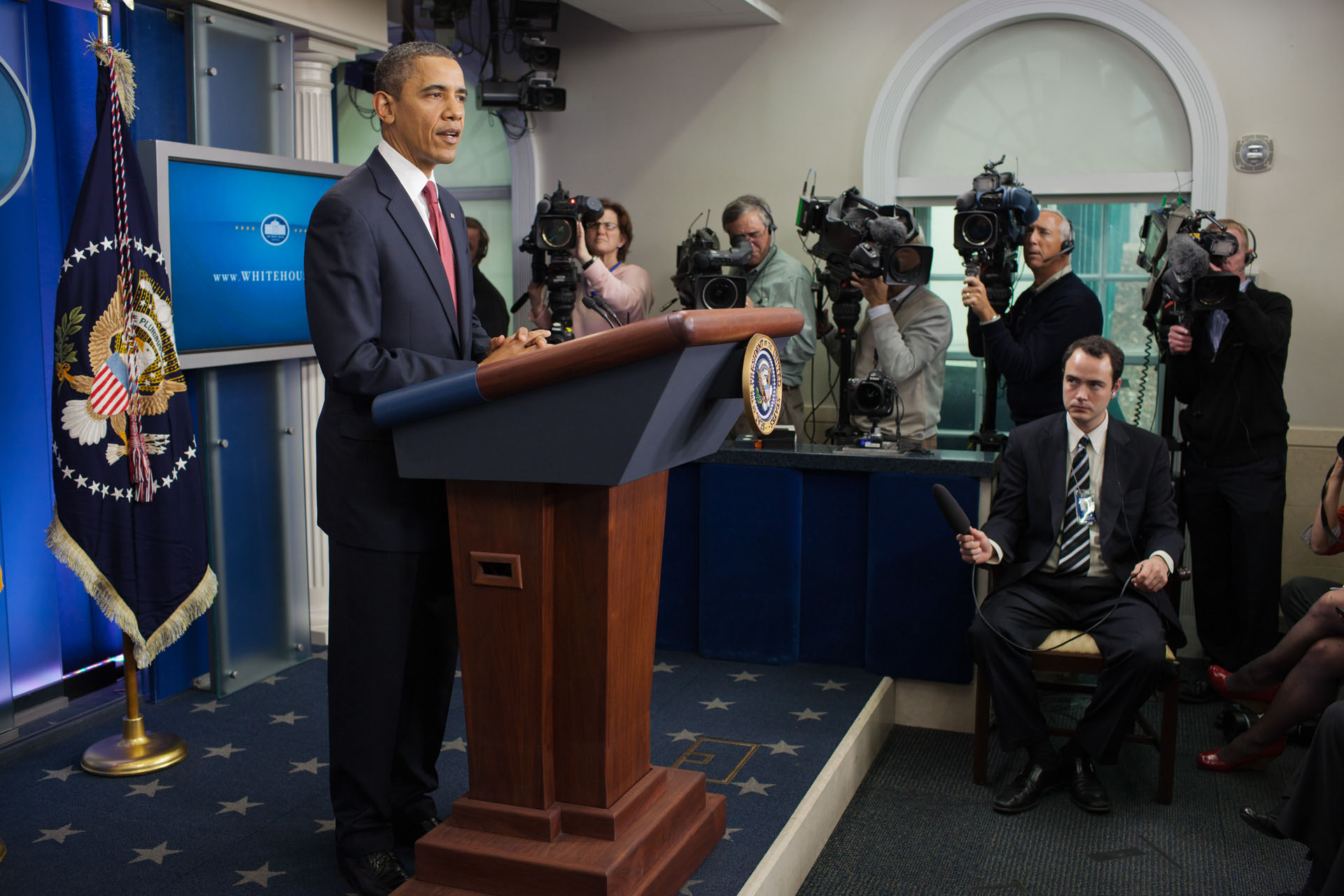 20111205 POTUS podium