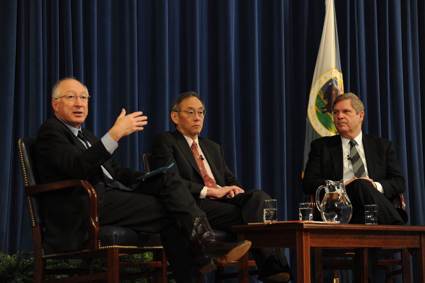 Secretary Salazar, Secretary Chu and Secretary Vilsack at DOI