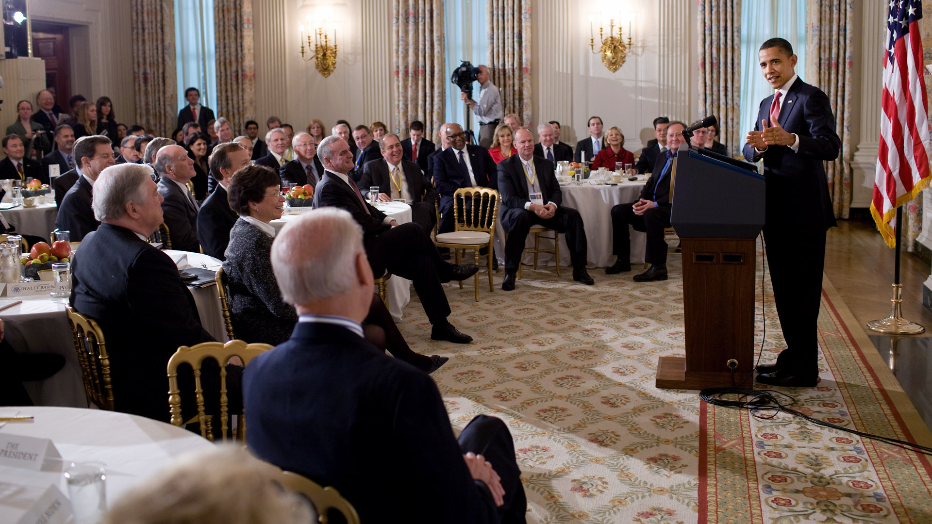 President Obama with Governors at NGA Meeting