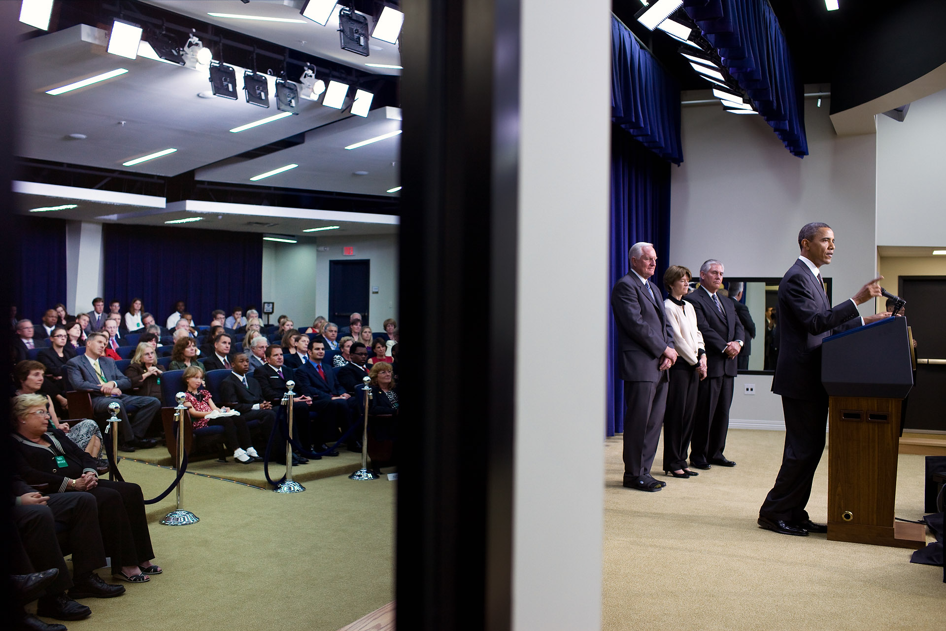 President Obama and crowd at Change the Equation event