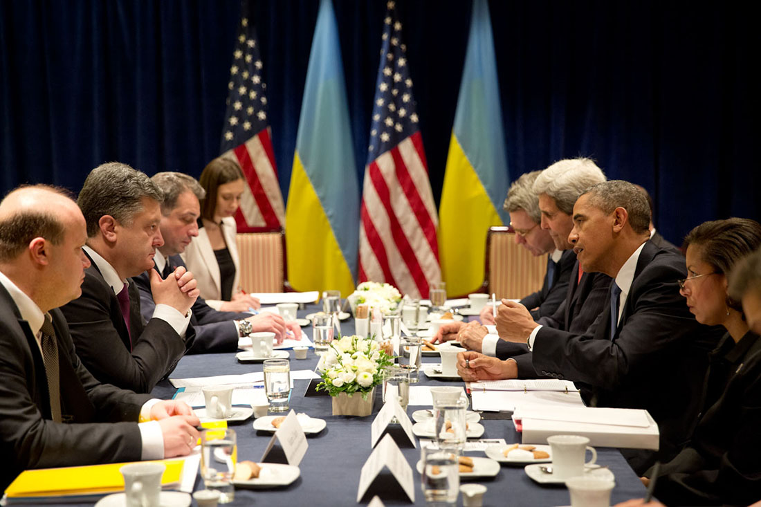 President Barack Obama meets with President-elect Petro Poroshenko of Ukraine during a bilateral meeting in Warsaw