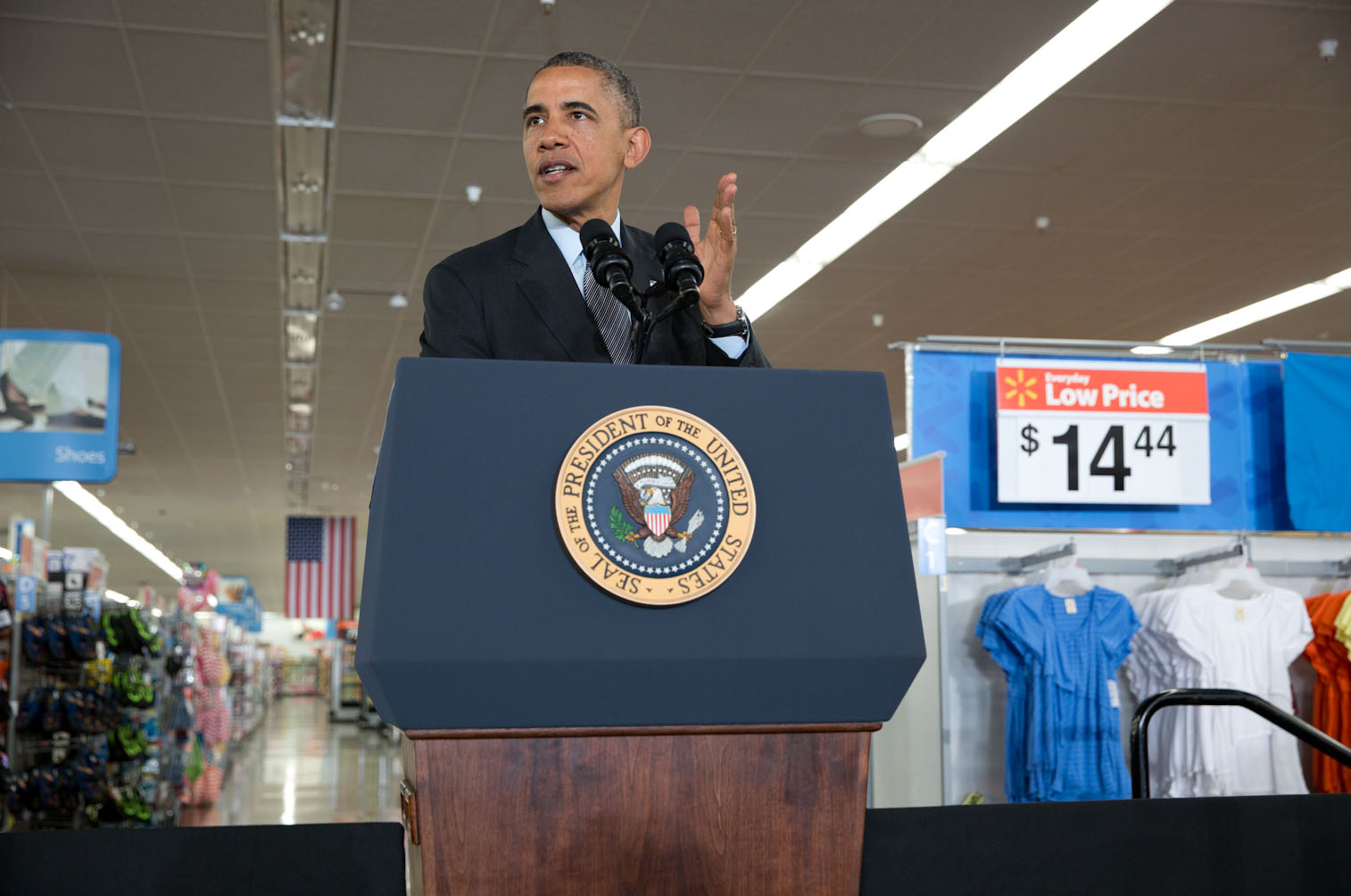 President Barack Obama delivers remarks on energy efficiency, at the Walmart in Mountain View, California