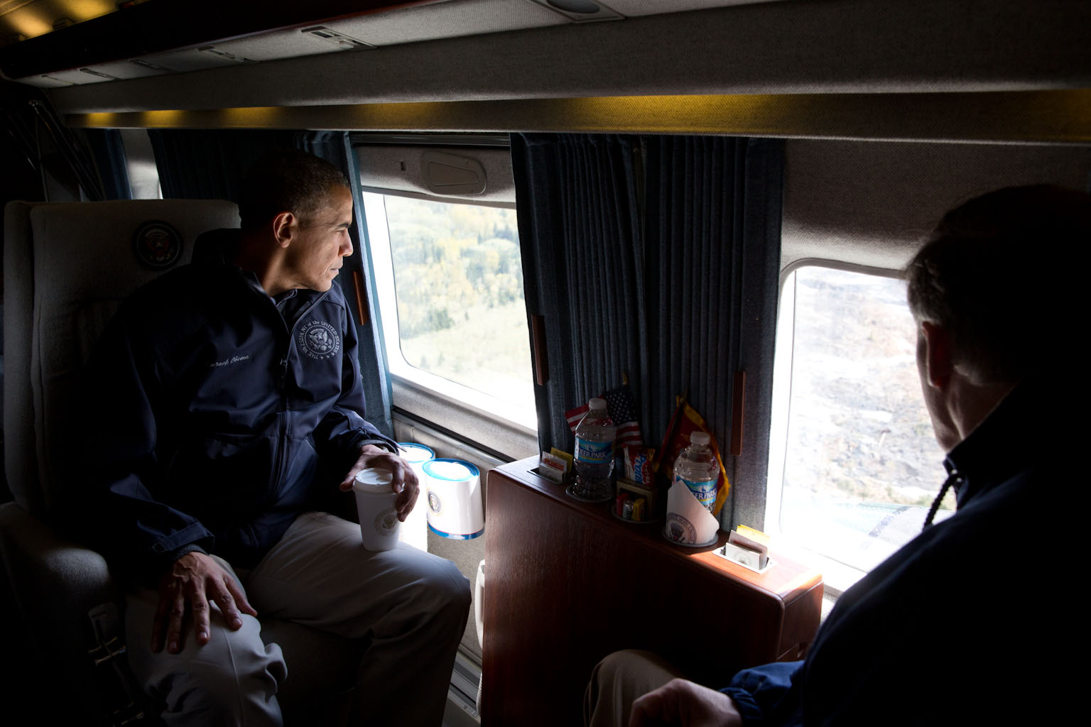 President Barack Obama and Washington Gov. Jay Inslee view the mudslide damage from Marine One, in Oso, Wash