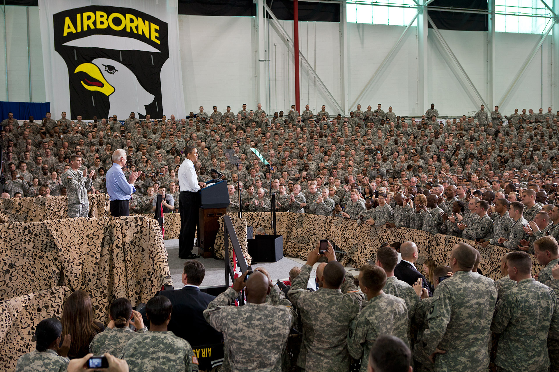 The President and Vice President at Fort Campbell