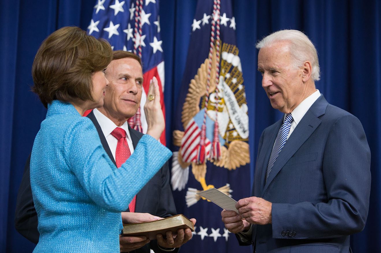 Vice President Joe Biden ceremonially swears in Small Business Administrator Maria Contreras-Sweet,