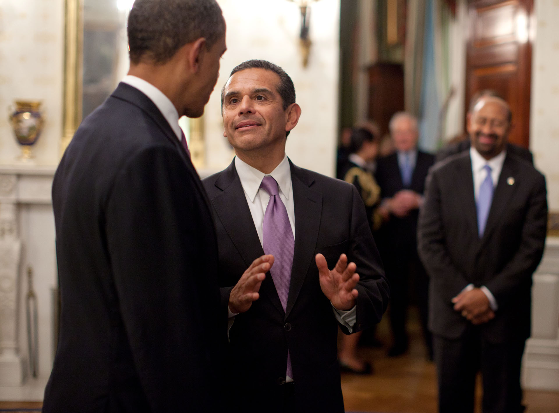 President speaks to Villaraigosa