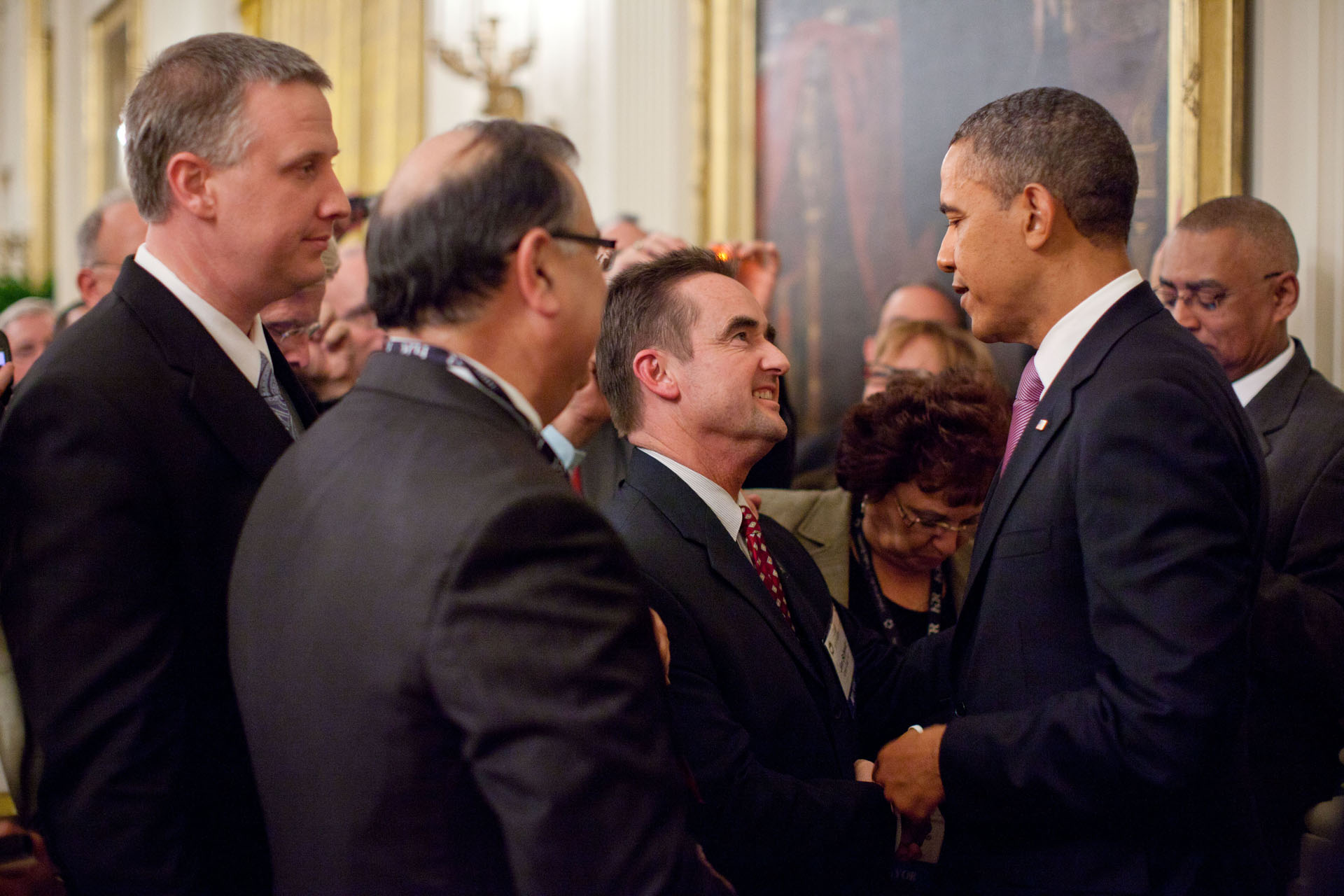 President greets Mayor Schmitt during Conference of Mayors 