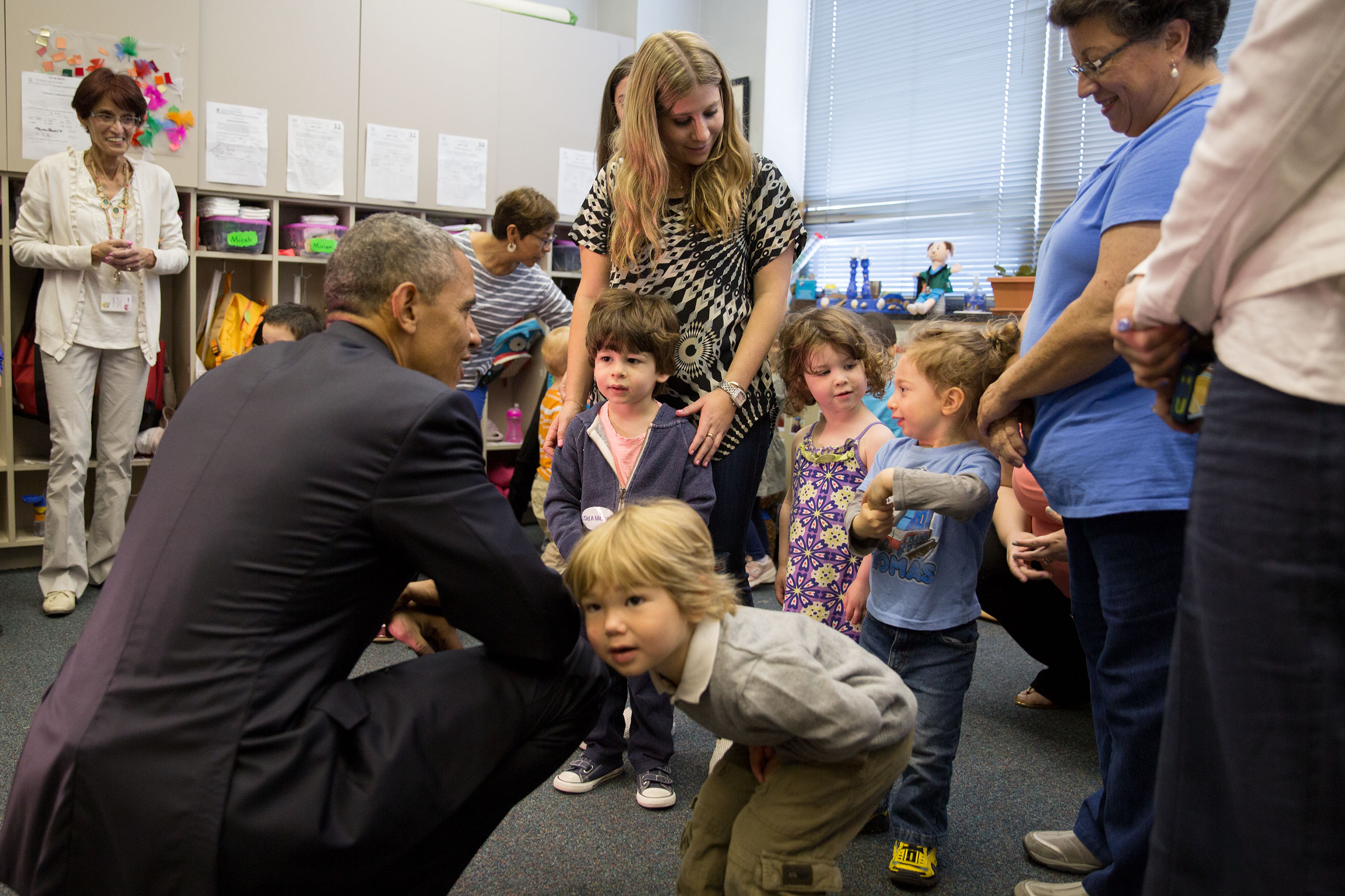 President Obama visits pre-schoolers at Adas Israel Congregation