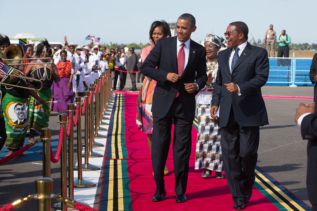 President Barack Obama and President Jakaya Kikwete of Tanzania, along with First Lady Michelle Obama and Salma Kikwete