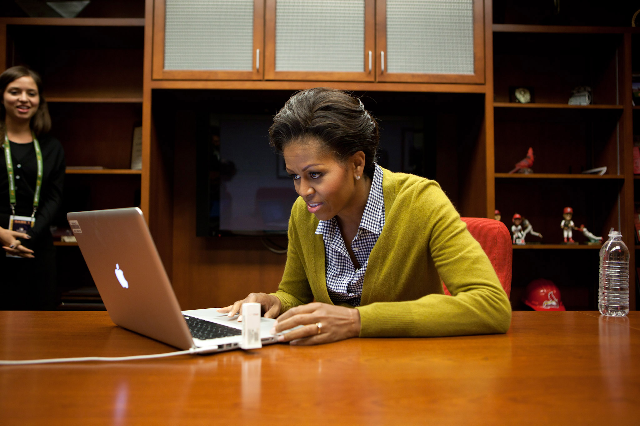 The First Lady makes her first official tweet at Game 1 of the World Series