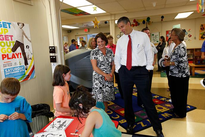 Department of Education Arne Duncan visits with military families