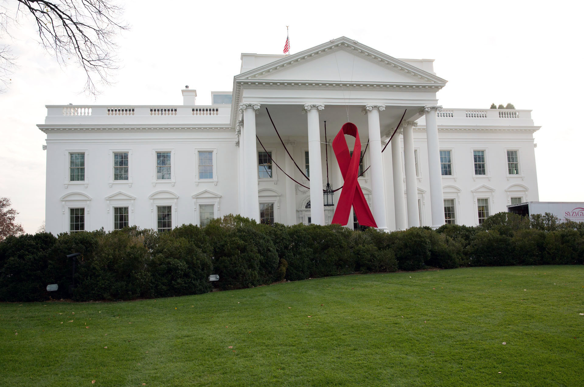 World AIDS Day 2012: The White House with ribbon