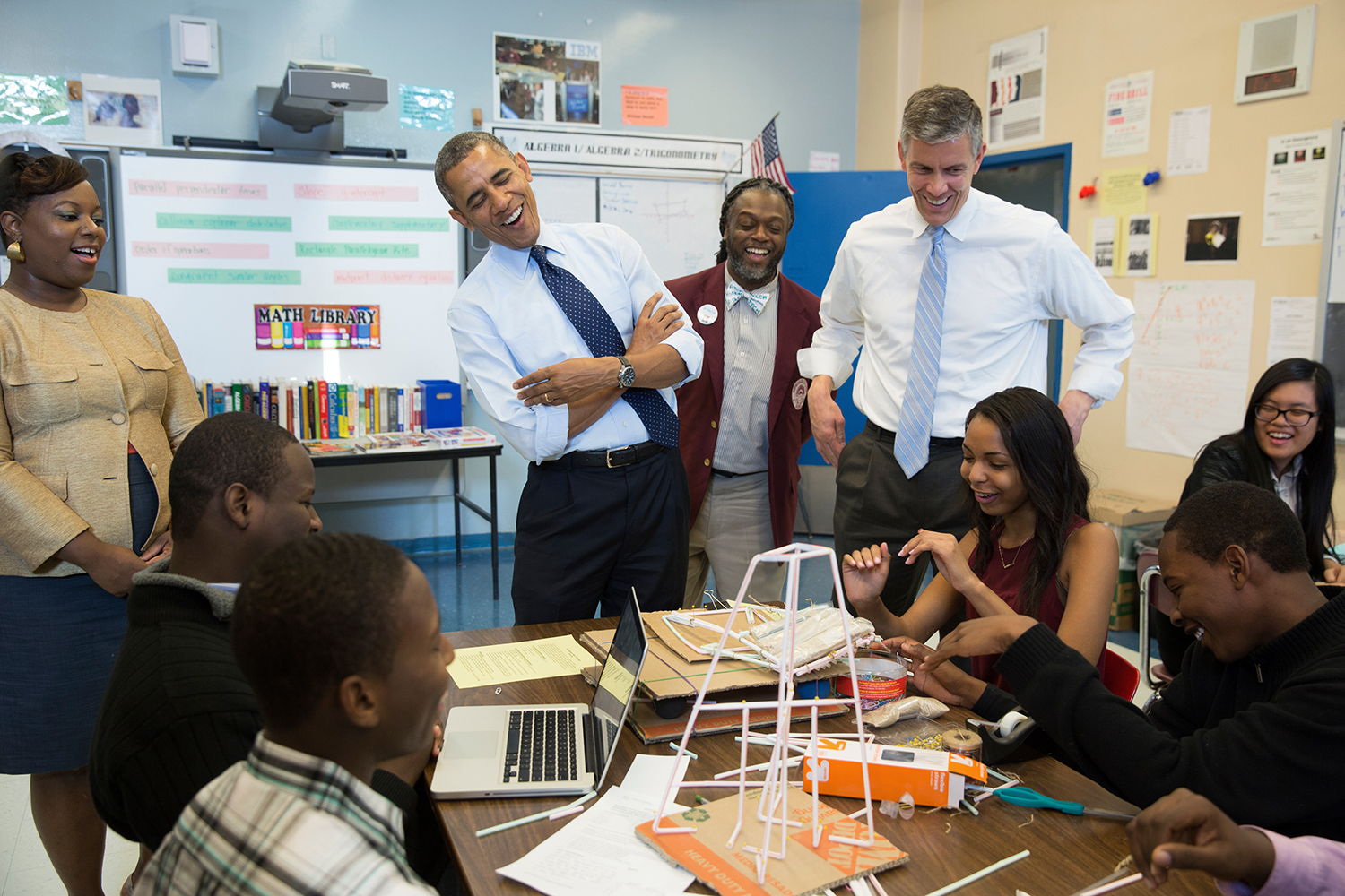 Photo: President Barack Obama and Education Secretary Arne Duncan visit a classroom 