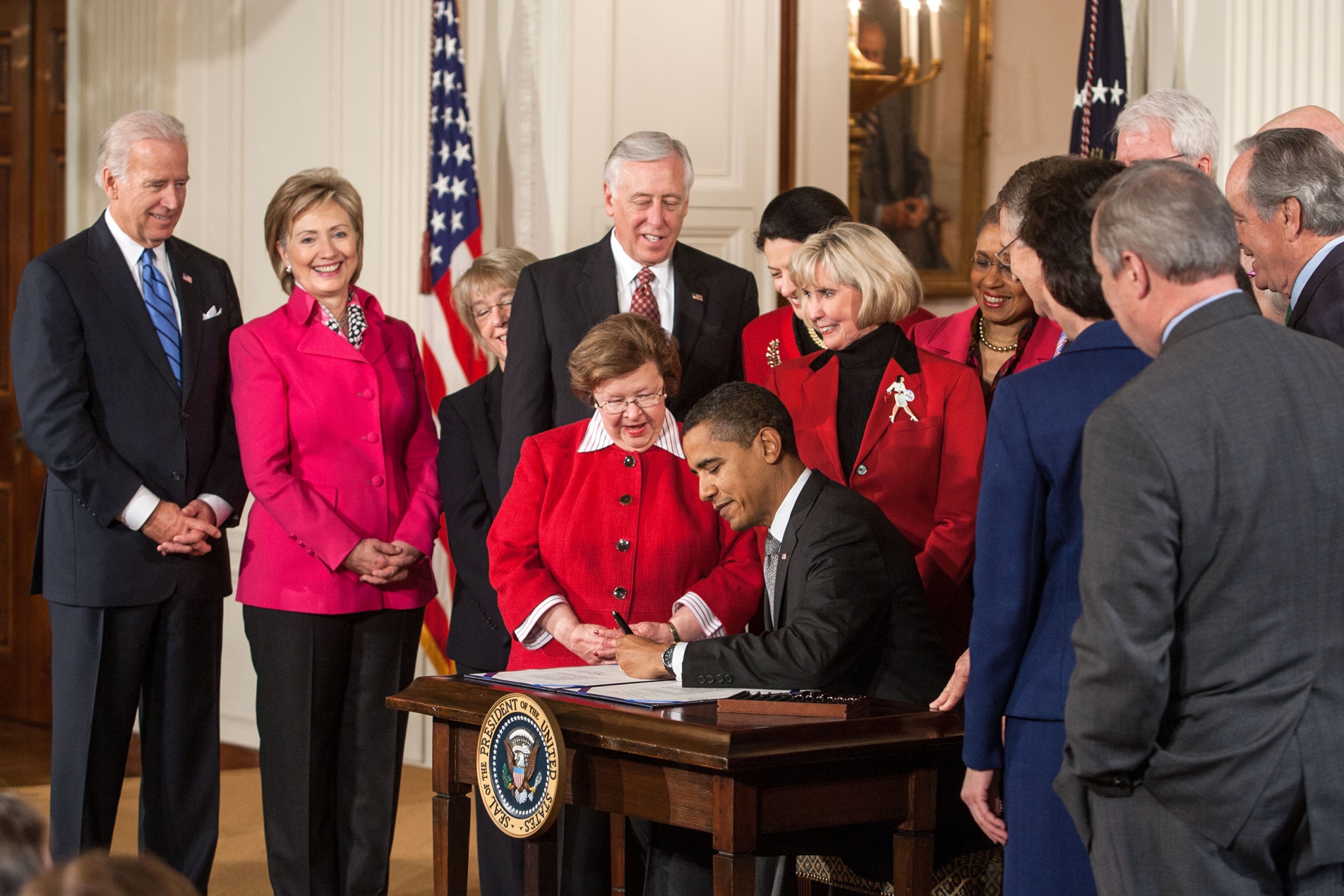 President Obama Signs the Lilly Ledbetter Act