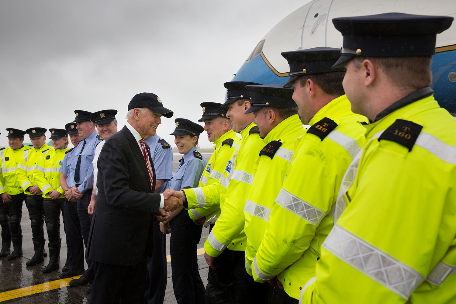 Vice President Joe Biden shakes hands with local law enforcement before boarding Air Force Two, at Dublin International Airport, in Dublin, Ireland, June 26, 2016. (Official White House Photo by David Lienemann)