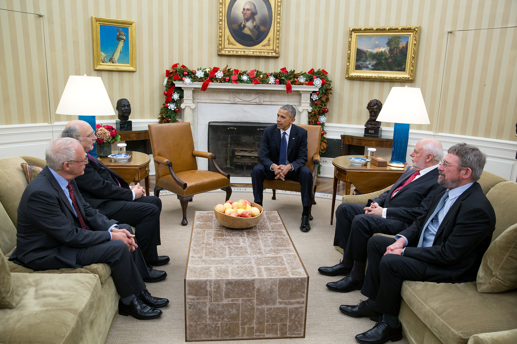 President Barack Obama greets the 2016 American Nobel Prize winners in the Oval Office, Nov. 30, 2016. From left are: Oliver Hart, Laureate of the 2016 Nobel Prize in Economic Sciences, from Harvard University, F. Duncan M. Haldane, Laureate of the 2016 Nobel Prize in Physics from Princeton University, Sir J. Fraser Stoddart, Laureate of the 2016 Nobel Prize in Chemistry from Northwestern University, and J. Michael Kosterlitz, Laureate of the 2016 Nobel Prize in Physics, from Brown University. (Official White House Photo by Pete Souza)