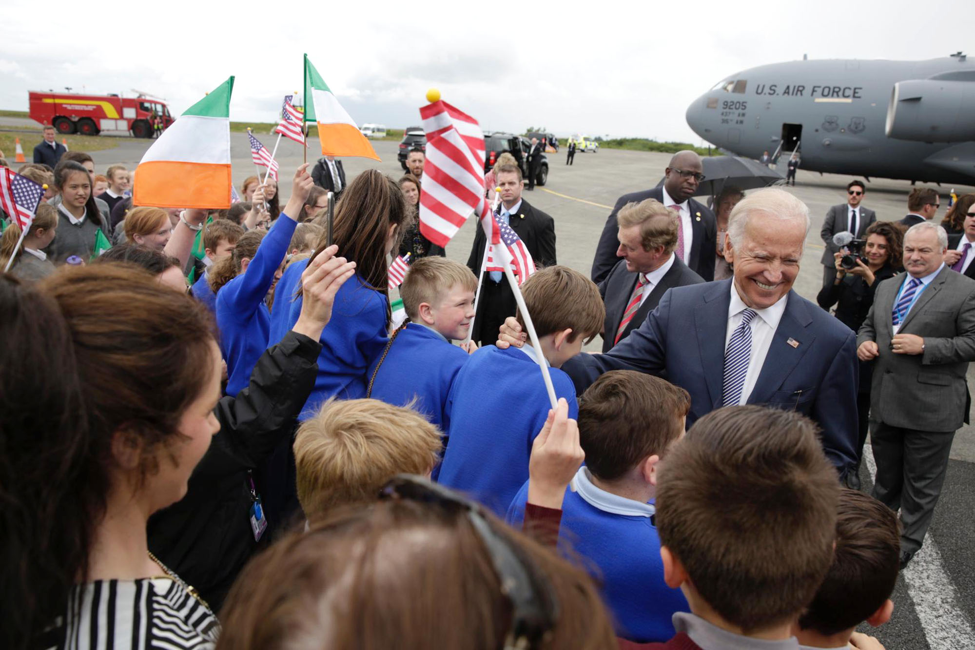 Vice President Joe Biden greets local students with Taoiseach Enda Kenny upon arrival at Ireland West Airport Knock in Charlestown, County Mayo, Ireland, June 22, 2016. (Official White House Photo by David Lienemann)